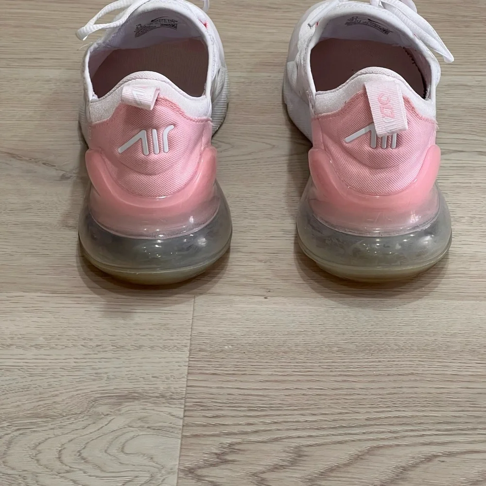 Nike Air Max 270 White and Pink Shoes - Picture 9 of 10